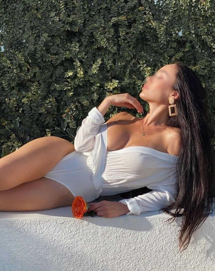 Путана Аза Брюнетка c 3 размером груди у метро Парнас Санкт-Петербург Фото - 4