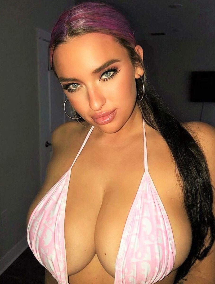 Путана Крис Шатенка c 3 размером груди у метро Ладожская Санкт-Петербург Фото - 3