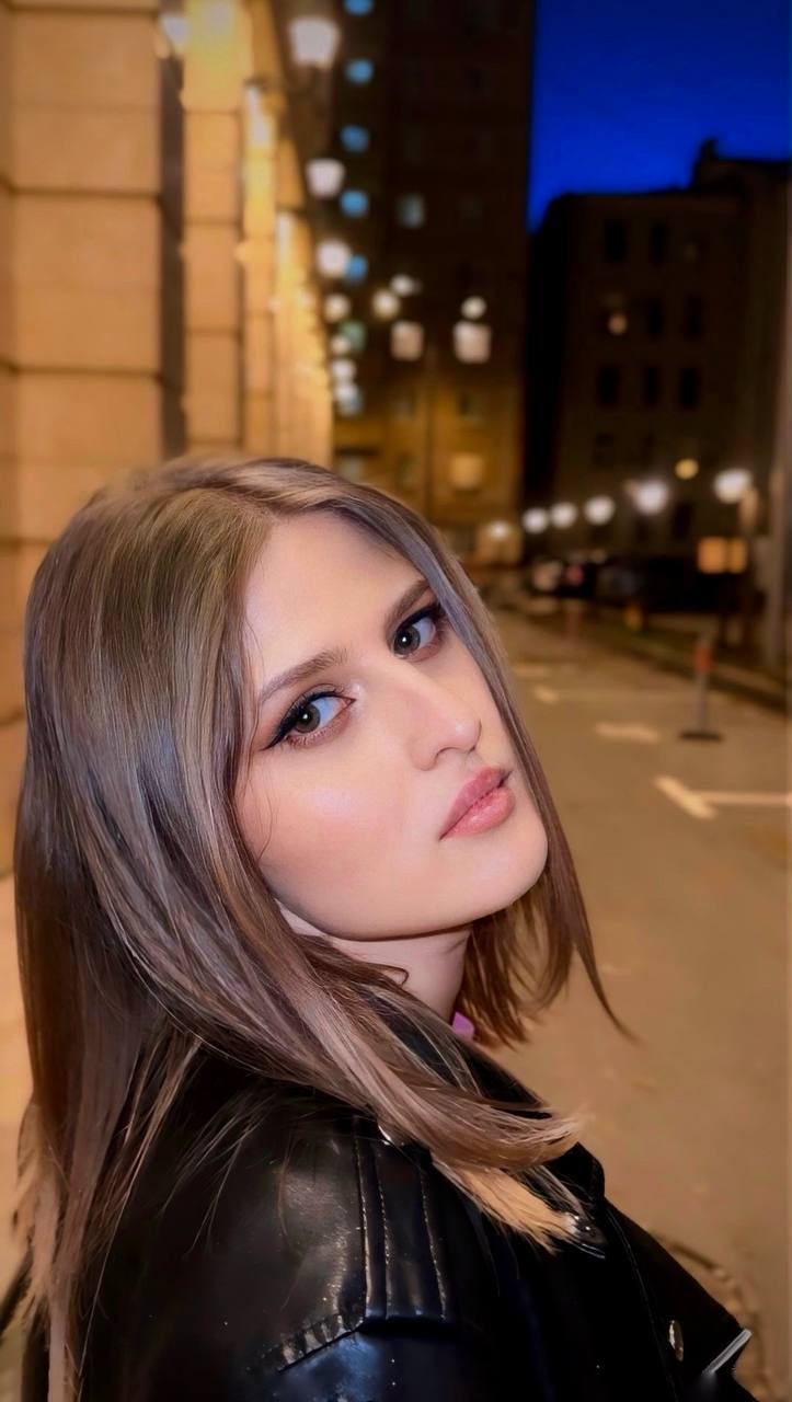 Индивидуалка Надежда Шатенка c 3 размером груди у метро Садовая Санкт-Петербург Фото - 2