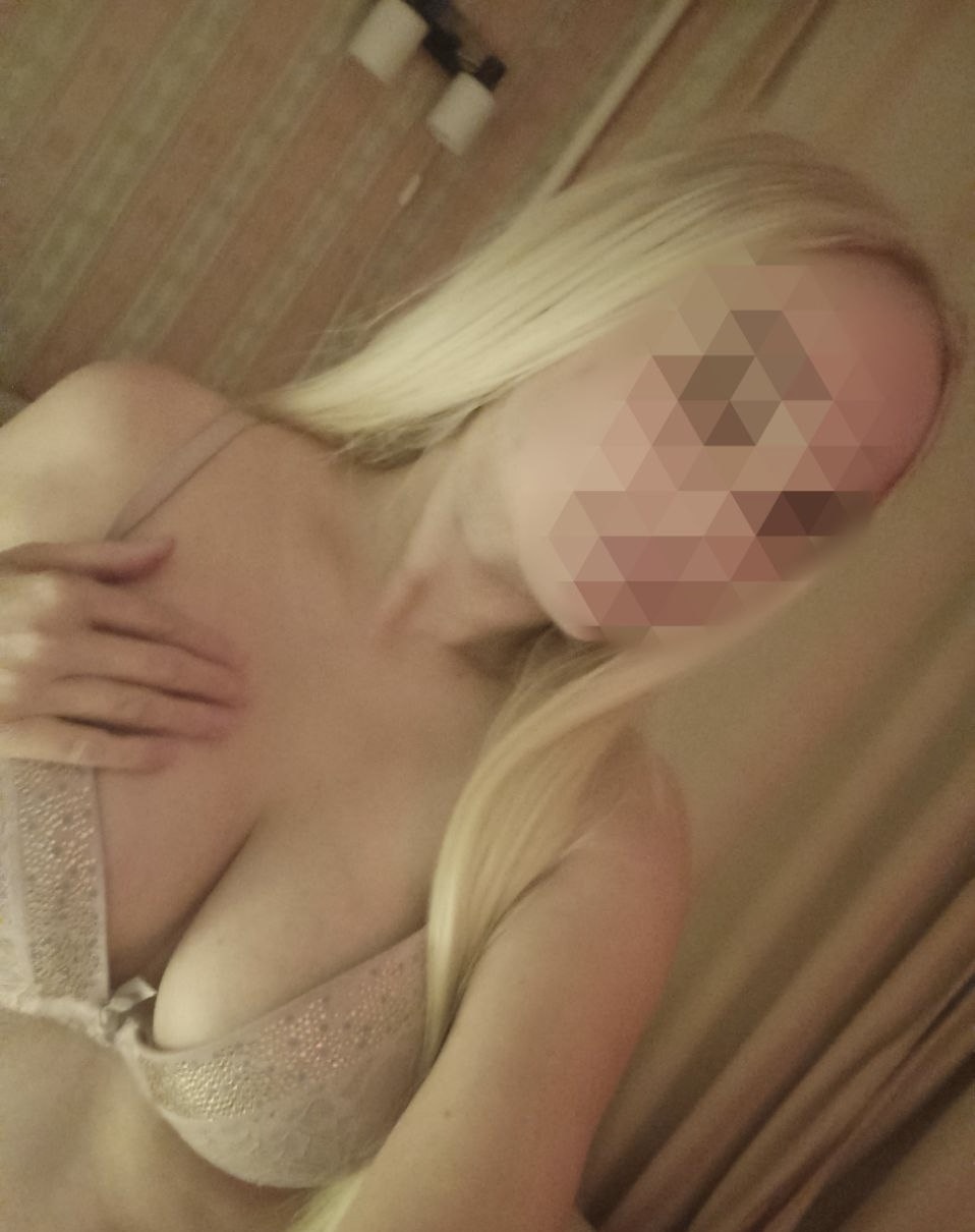 Путана Катя Блондинка c 3 размером груди у метро Парк Победы Санкт-Петербург Фото - 7