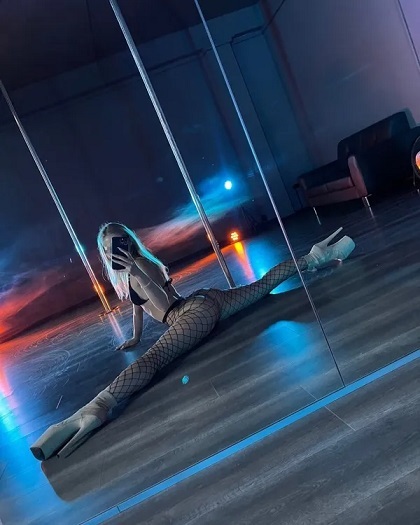 Путана Арина Шатенка c 2 размером груди у метро Купчино Санкт-Петербург Фото - 1