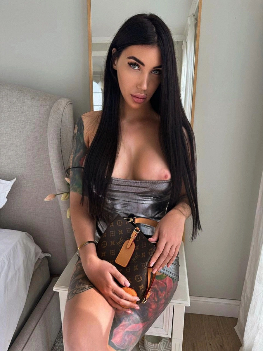 Путана Рита Шатенка c 3 размером груди у метро Петроградская Санкт-Петербург Фото - 2